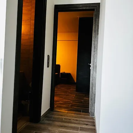 Oikia Athena Apartments-the Noble West Theológosz