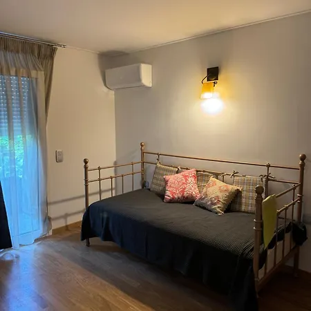 Oikia Athena Apartments-the Noble West Apartman Theológosz