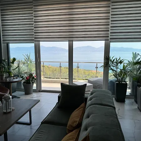 Oikia Athena Apartments-the Noble West
